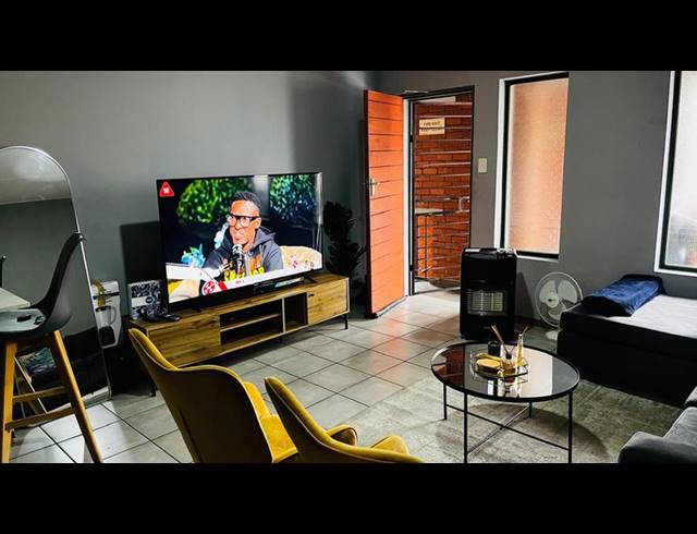 2 BEDROOM PROPERTY TO RENT IN WITPOORTJIE